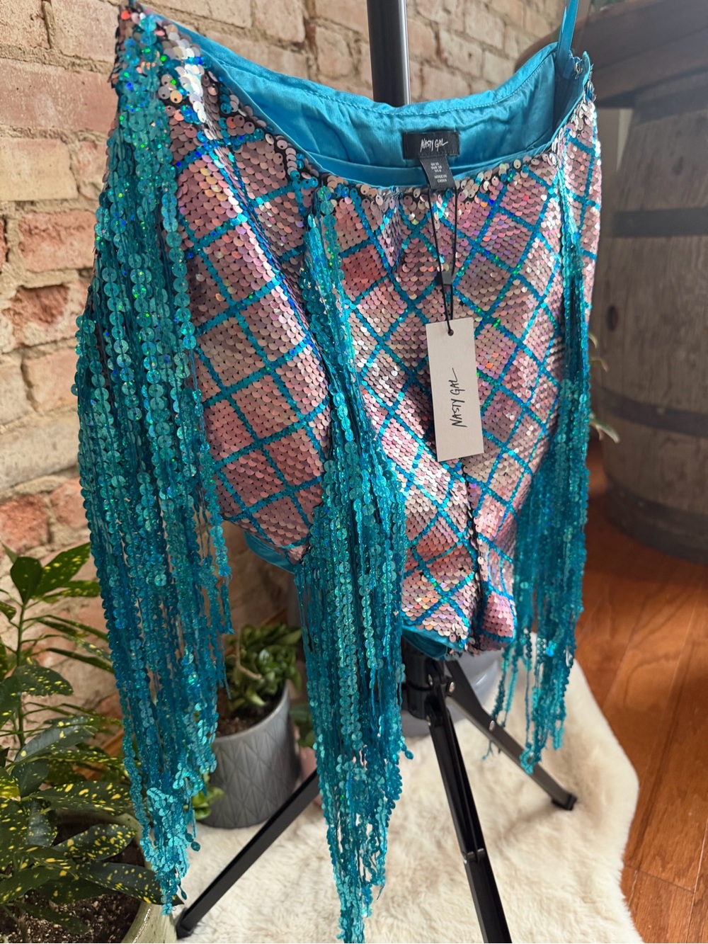 NWT Nasty Gal Turquoise & Pink Sequin Fringe Festival Shorts US 6 - Picture 2 of 5